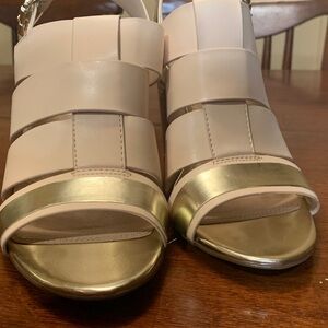 Absolutely stunning brand new authentic Sam Edelman Circus nude sandals,size 7.5